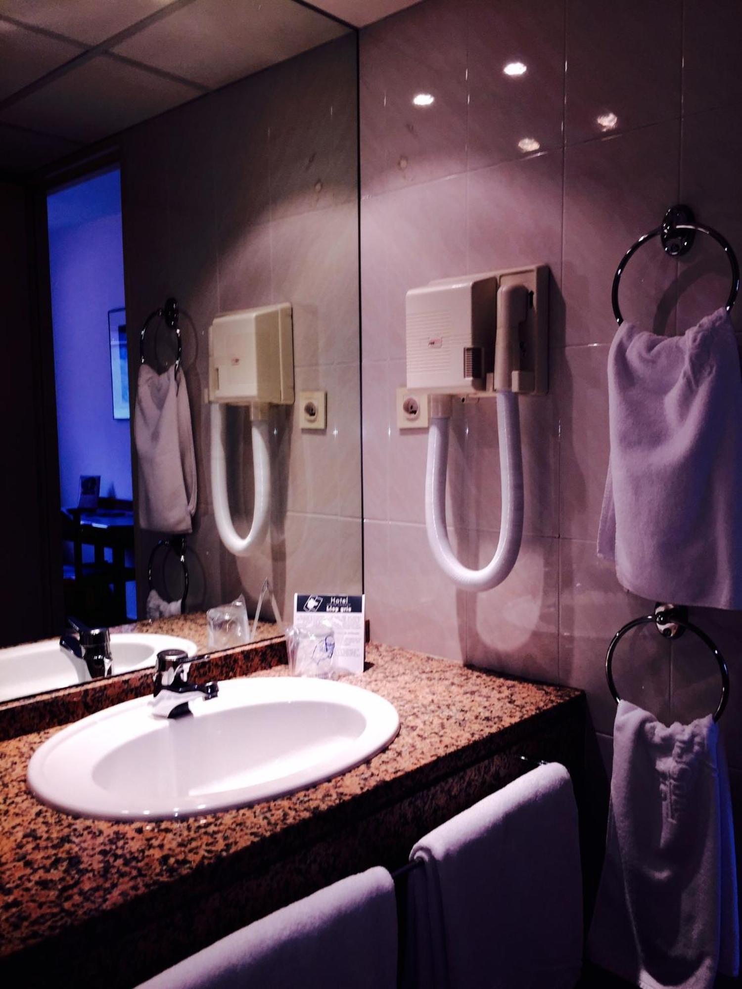 Triple Room,850501745:JPEG